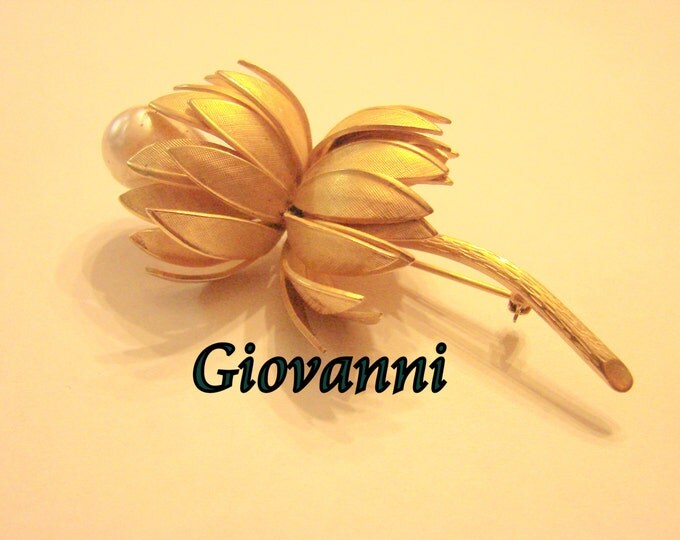 Large Retro Giovanni Baroque Pearl Textured Goldtone Floral Brooch Designer Signed Retro Jewelry Jewellery