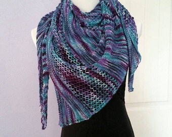 KNITTING PATTERN - Shawl Pattern, Triangular Shawl, Catching Mermaid Waves Shawl (One Size)