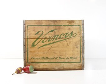 Vintage Wood Vernors Soda Crate / 1960s Vernors Ginger Ale Crate / Rustic Storage