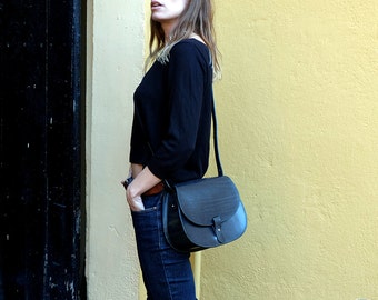 Leather purse crossbody Leonorus, handmade leather bag, Black handbag, shoulder bag, Saddle bag purse, Leather satchel, Vintage leather bag