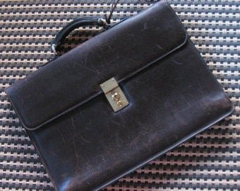 Vintage MARK CROSS Leather BRIEFCASE / Attache Case 16.5"x11.75" Dark Brown, Single Gusset, Main Compartment +2 Pockets, Key in Pouch, Italy