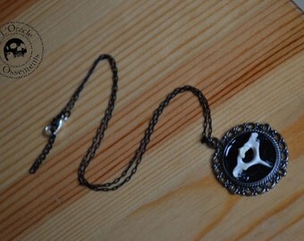 Collier camée raffiné vertèbre