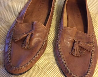 Vintage Cole Haan womens loafers size 6 with tassels chestnut brown leather moccasins