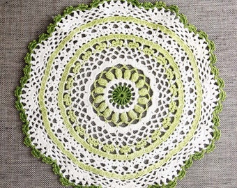 Vintage Crochet Doily, handmade green and white cotton doily, vintage doilies, vintage lace