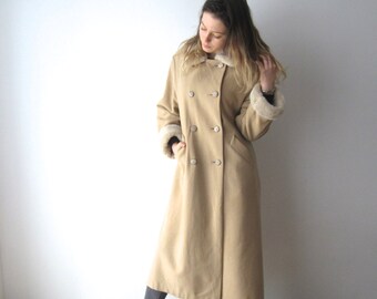 Vintage Women's Classic Beige Coat Wool Blend Cashmere Faux Fur Collar Coat Medium Size Romantic Midi Coat Office Lady Coat
