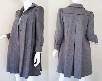Vintage 70s/80s Grey Wool Coat / Red Plaid Lining / Grey Winter Coat / 70s Coat / 80s Coat / Size XS
