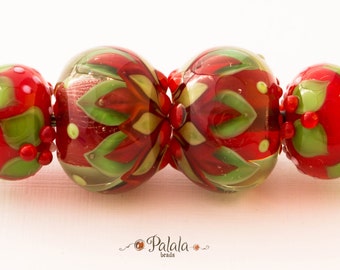 Set of Christmas themed lampwork beads