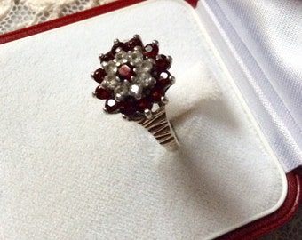 Art Deco VINTAGE GARNET RING - solid silver-Genuine garnet-Small White Topaz-Beautiful Vintage ring