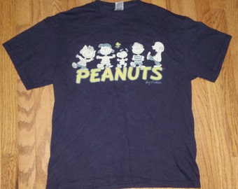 Vintage Men's Peanuts Charlie Brown Snoopy tshirt