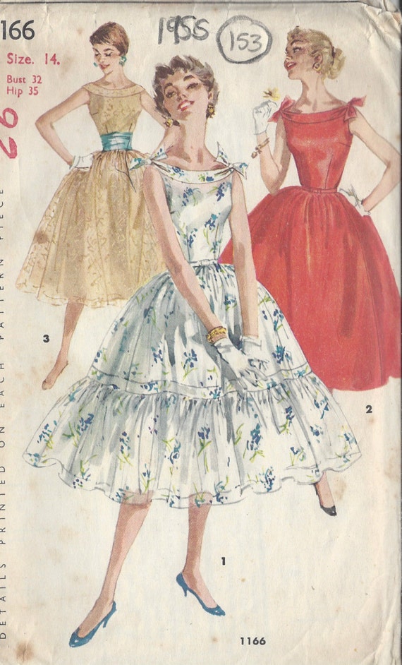 1955 Vintage Sewing Pattern DRESS B32 153 Simplicity