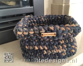 Basket 100% wool 16 x 16 cm and 13 cm coarse crochet-by Itte-