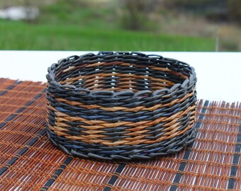 Wicker basket from paper Storage basket Gift Willow basket Handwoven basket Lidded basket Farmhouse rustic Basket purse