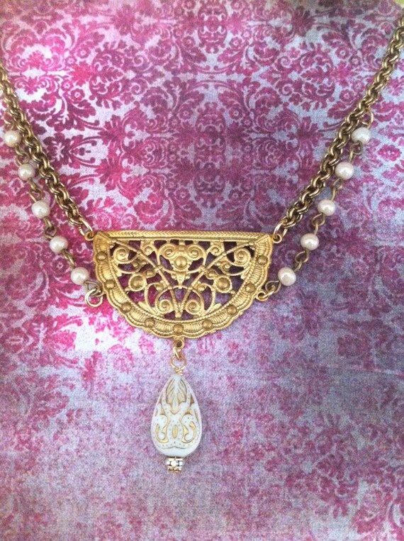 Rococo Style Pearl And Gold Necklace Baroque Jewelry Pearls