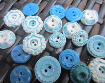 Vintage Buttons - Cottage chic mix of blue and white lot of 19 old and sweet(jan 12-17)
