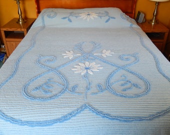 vintage chenille bedspread, Carter RetRac, blue/white/floral, full double, vintage bedding