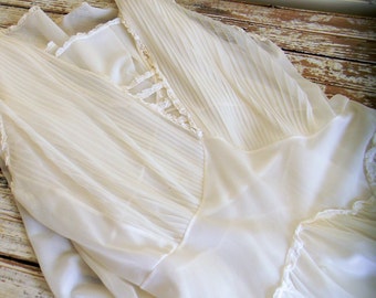 Vintage Nightgown, Long White Nightgown, 1960s Sheer Nylon Nightgown, Size Large, Size 38 Full Figure Vintage Lingerie, Slip Dress LG