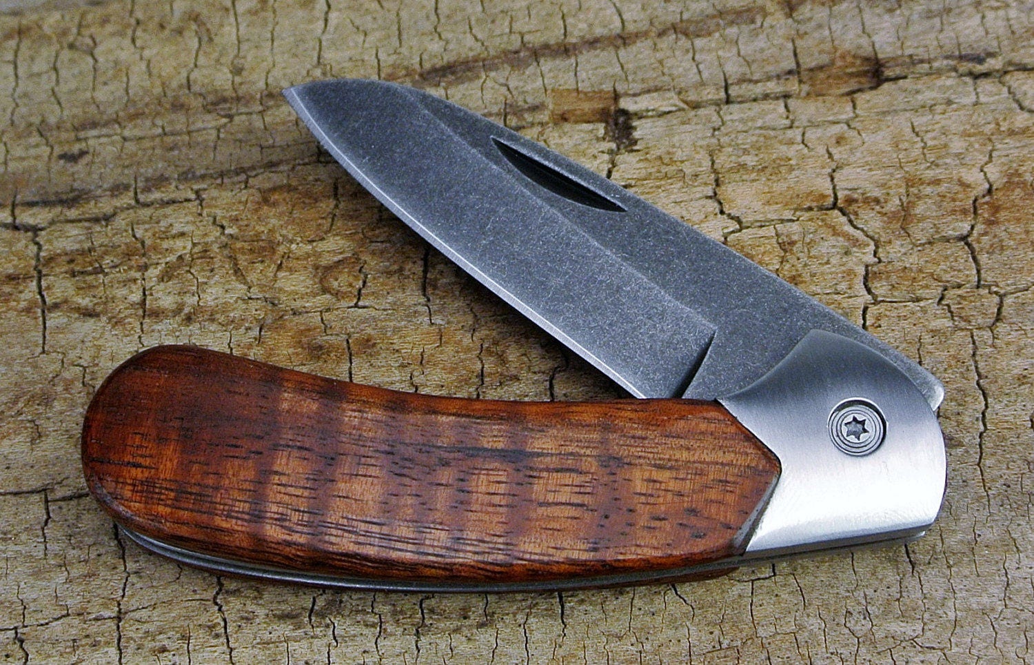 pocket knife with wood handle