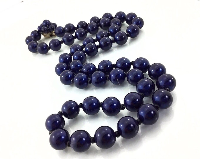 Classic Vintage Midnight Blue Necklace, Pearlized Navy Necklace with clusterbead clasp. Blue Art Deco Necklace Vintage Necklace