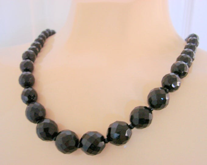 Classic Antique Black Faceted Glass Graduated Bead Necklace / Vintage Jewelry / Jewellery