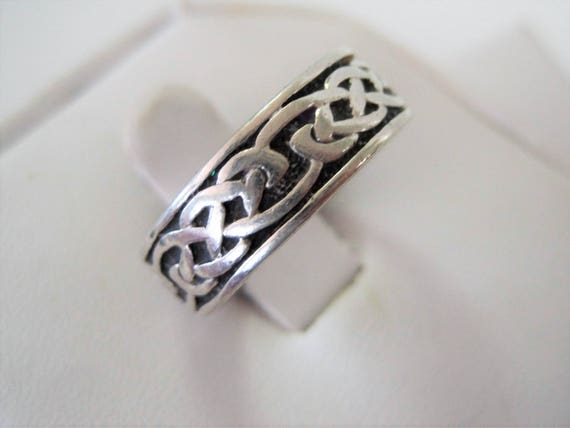 Sterling Celtic Wedding Ring - Celtic Knot Band - Vintage Sterling Signed - Maker's Mark - Irish Ethnic Jewelry