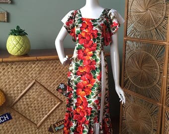 Adorable Harriet's made in Hawaii Hawaiian mu'u mu'u / maxi dress.