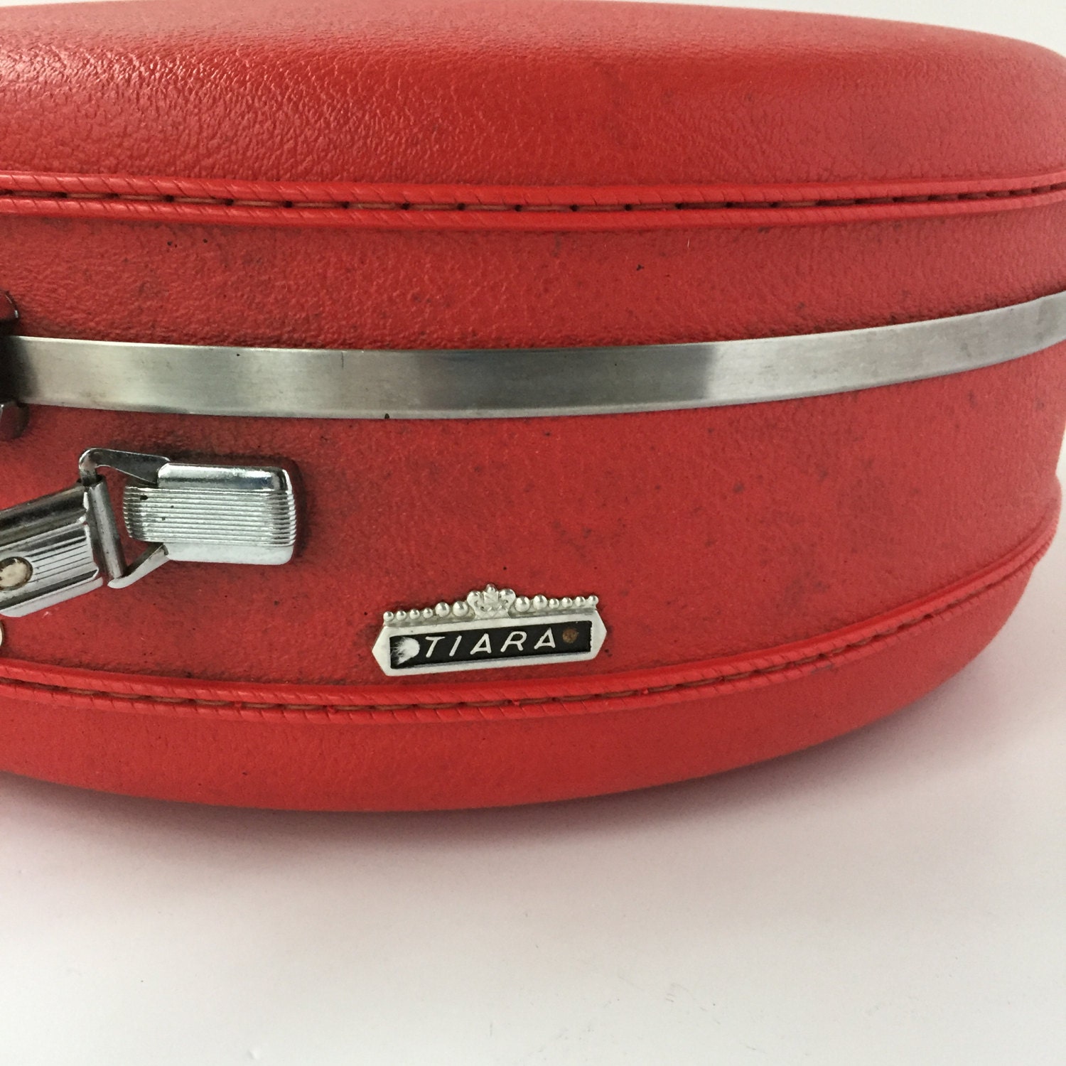 vintage american tourister round luggage