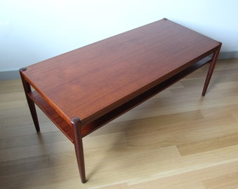 Mid Century Modern Danish Teak Coffee table w/shelf Free Shipping!