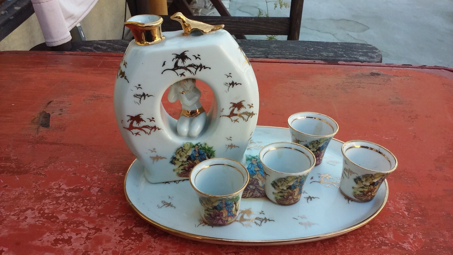 UNIQUE & RARE Vintage Japanee sake set singing sake decanter