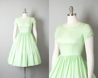 Vintage 1950s Dress | 50s Mint Green Cotton Fit and Flare Full Skirt Day Dress (small)