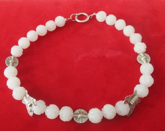 Vintage White Peking Glass Bead & Silver Bead Choker/Necklace