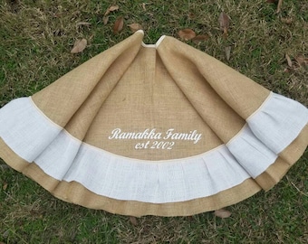 Burlap Christmas Tree Skirt w/ family name, Tree Skirt, Burlap Tree Skirt,Christmas Decoration, Burlap Christmas Tree Skirt, Tree Skirt,