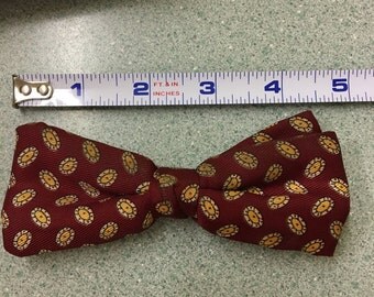 FREE SHIPPING Vintage Bow Tie Ever Grip Brand poker chips pattern 1950s very old clip bow tie