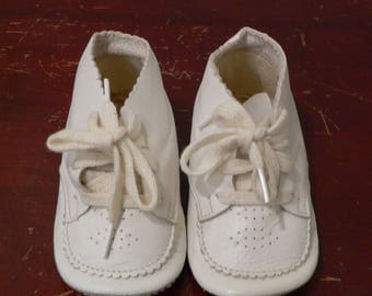 Vintage 1950s White Leather Baby Shoes with Ties