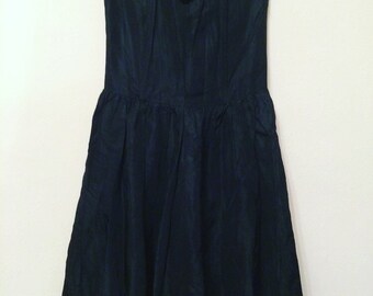80s gothic sweetheart bust dress