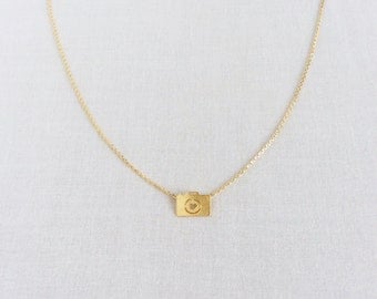 Camera Necklace, Gold Camera Necklace, Camera Jewelry, Photography Jewelry, Camera Photography, Tiny Gold Necklace, Tiny Necklace, GPN5