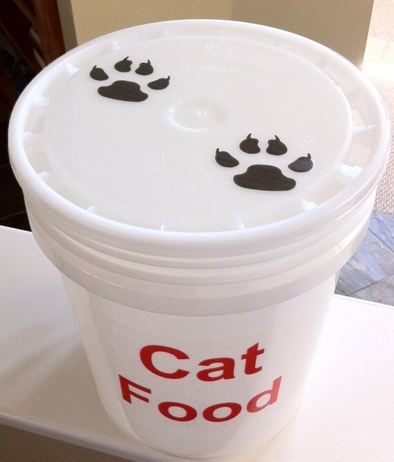 Cat Food Bucket with Scoop