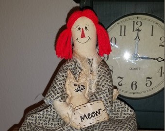 primitive OOAK rag doll Ann with kitty, OFG, FAAP, shelf sitter, raggedy Ann tuck, Raggedy Annie doll cupboard tuck, primitive Raggedy Ann