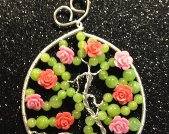 Tree of Life Pendant, Green Jade with Lucite Roses, Silver Plated Wire GWL-311