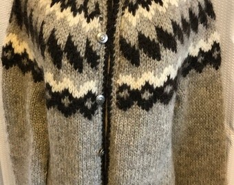 Sofia | Authentic Icelandic Sweater main image 0