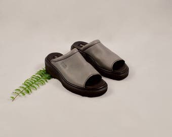 doc martens 90s sandals / doc martens sandals / chunky slides / 90s chunky sandals / grey doc martens / minimalist / sandal docs / 9 - 40