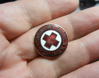 Vintage WW2 Polish Red Cross Badge