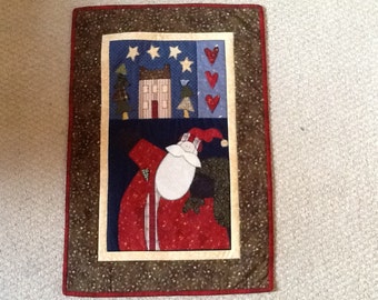 Christmas Santa wallhanging/mat quilted and appliqued