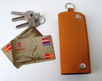 Personalized leather key case Minimal key holder Organizer Key wallet Gift for men Gift for mom Key purse Christmas gift Personalized gift