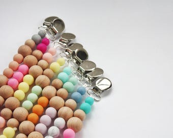 Silicone Wood SCANDI Pacifier Baby Teether Holder Clip - Mordedor - Chupetero - Schnullerkette - Attache tétine - Portaciuccio - NAPPHÅLLARE