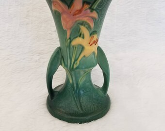 Roseville pottery Zephyr Lily vase 132-7