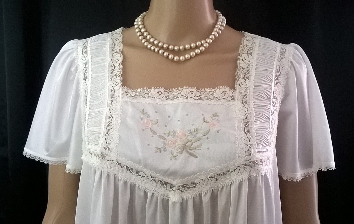 Vintage Silky Cream Negligee Nightgown 1980s Nightdress