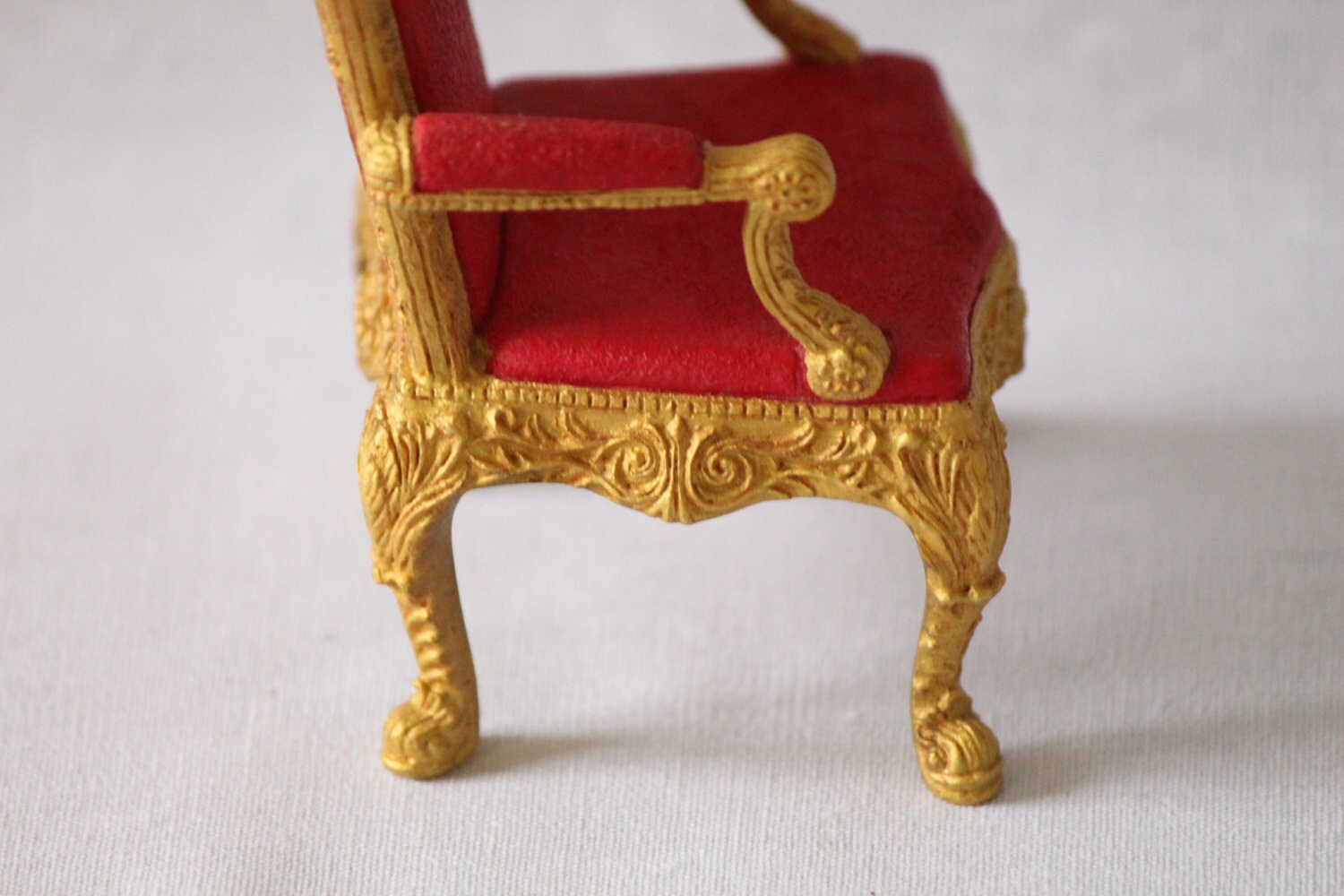 dollhouse-miniature-throne-take-a-seat-by-raine-1999-giltwood-rococo-c