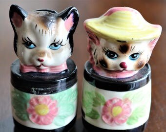 Vintage Cats Salt and Pepper Shakers, Cats in Barrels, Vintage S+P, Whimsical Shakers, Cat Lovers, Kitsch Lovers