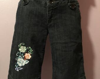 Embroidered jean shorts Size 15