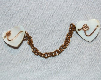 C Clasp Sweater Guard / Antique / Chatelaine / Mother of Pearl / Pin / E / Vintage / old jewelry